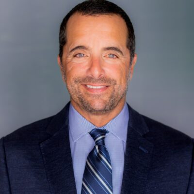 Thomas Myers Headshot
